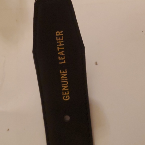 New without tags genuine leather womens black belt size 42" - Picture 4 of 5